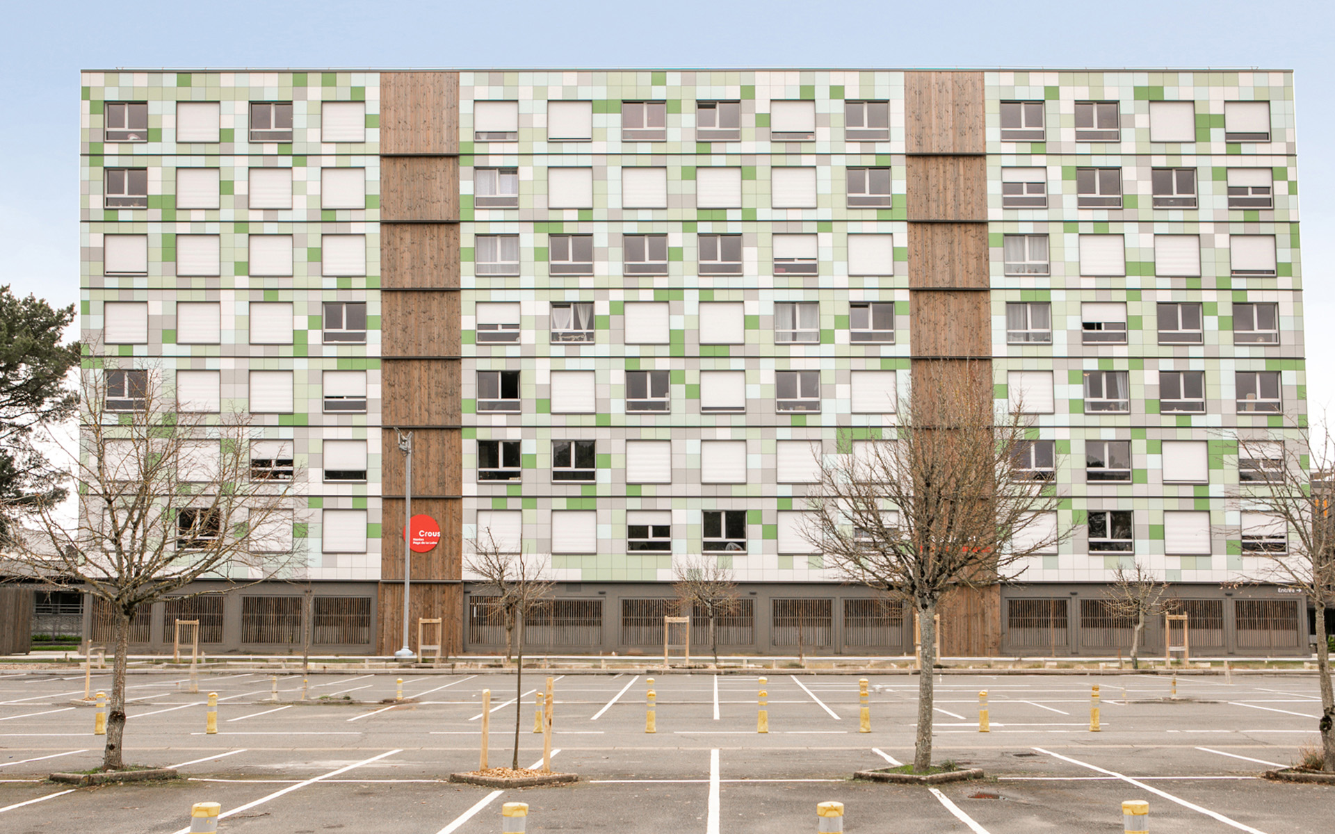 Construction of 210 student housing units in Angers using prefabricated walls insulated with Igloo cellulose insulation 